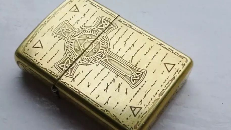 用两年以后得zippo_zippo用的人多吗_zippo加一次油用多久