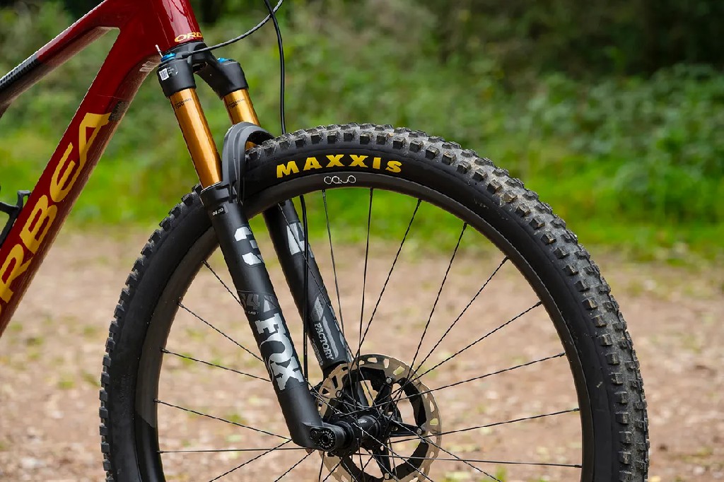 自行车部件名称详解_自行车车架结构_车架材质与结构