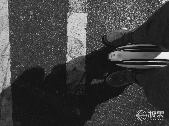 Ninebot One A1 平衡车_单轮平衡车使用体验_智能平衡车品牌