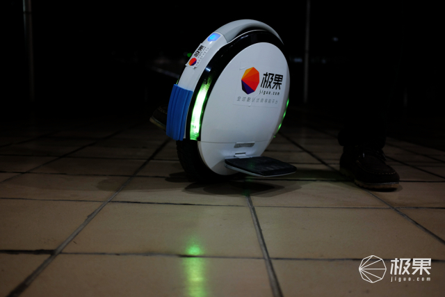 Ninebot One A1 平衡车_智能平衡车品牌_单轮平衡车使用体验