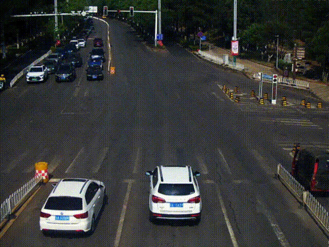 非机动车路口通行规则_电动自行车驾驶盲区安全风险_上海自行车上牌