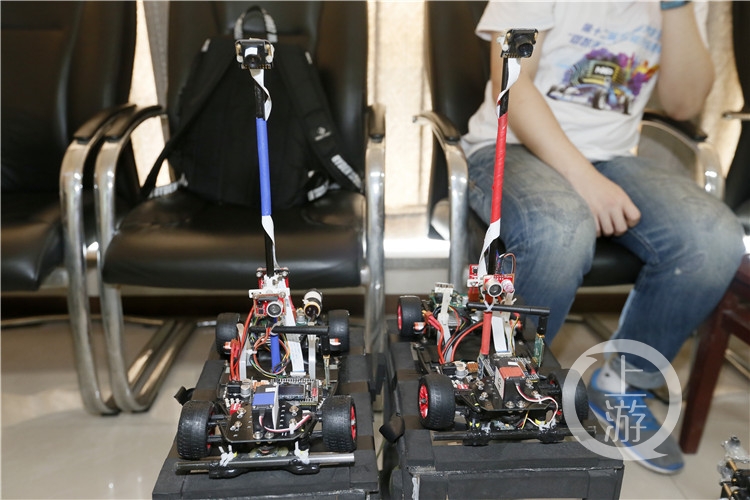 重庆大学智能汽车竞赛特等奖_重庆大学光电工程学院智能车_12届恩智浦智能车大赛