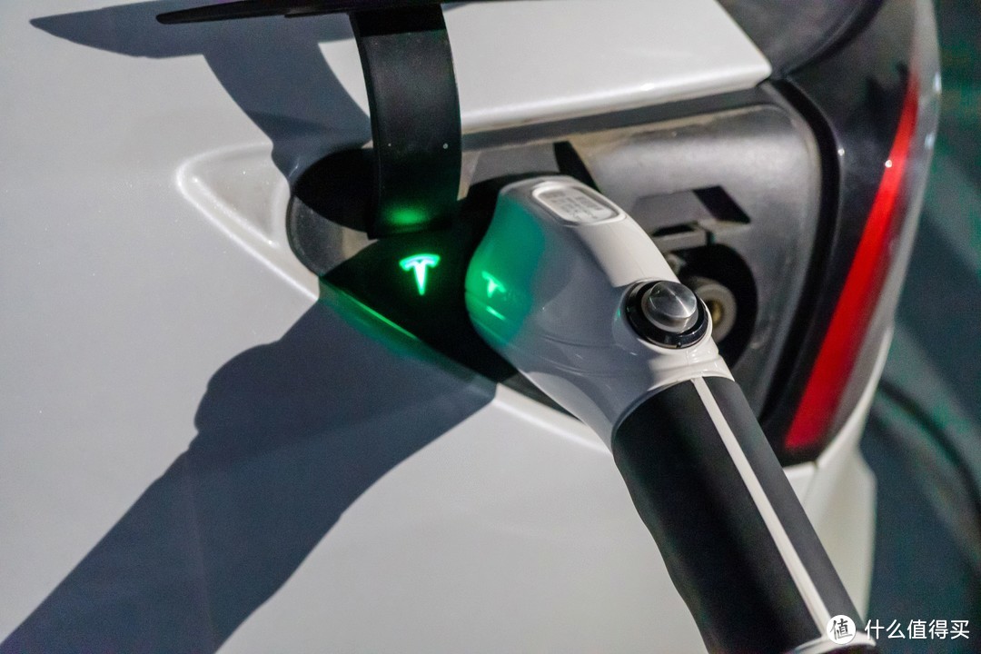 随车充缆上控制与保护装置_随车充模式2_智能蓝牙gps定位车充