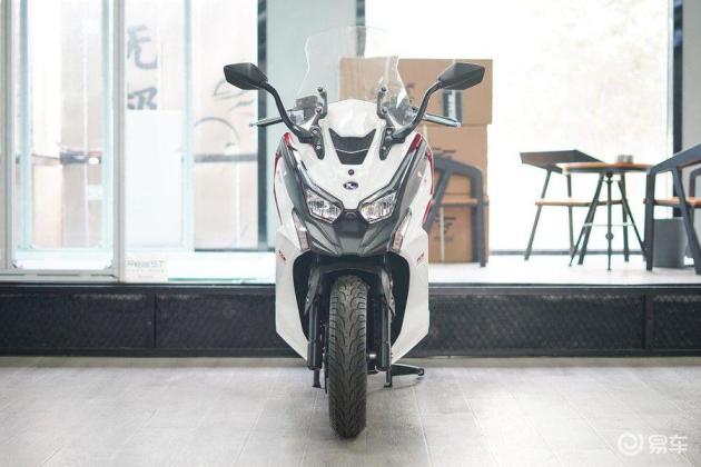 光阳赛艇S350黑武士 31980元 性价比踏板摩托车_庞巴迪350多少钱