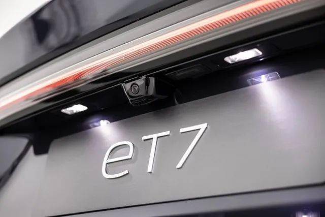 智能车摄像头图像采集_车载摄像头技术入门介绍_主流车型车载摄像头搭载方案优劣比较