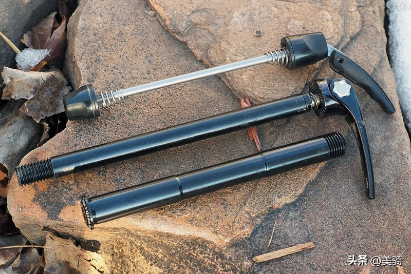 山地车油簧叉推荐_自行车车架材质类型设计_自行车零部件组成类型功能