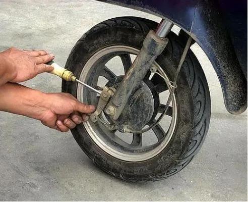 电动车碟刹故障_polo鼓刹改碟刹多少钱_电动车鼓刹不回位解决