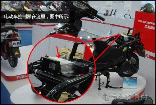喜德盛电动车控制器_电动车电机控制器位置图解_电动车电池刹车位置图