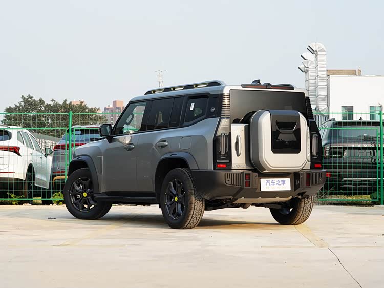 捷途JMK旅行者和平精英战神版价格_捷途JMK旅行者和平精英战神版配置_捷安特战神的价格