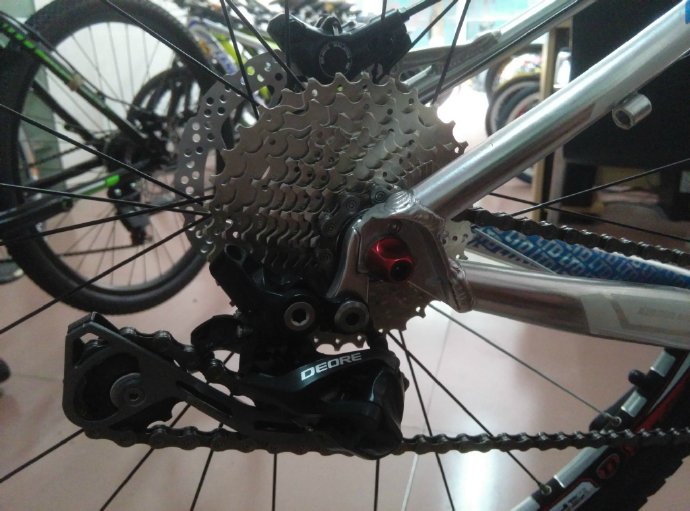 弹簧前叉拆装_DIY自行车组装教程_自行车零件选购