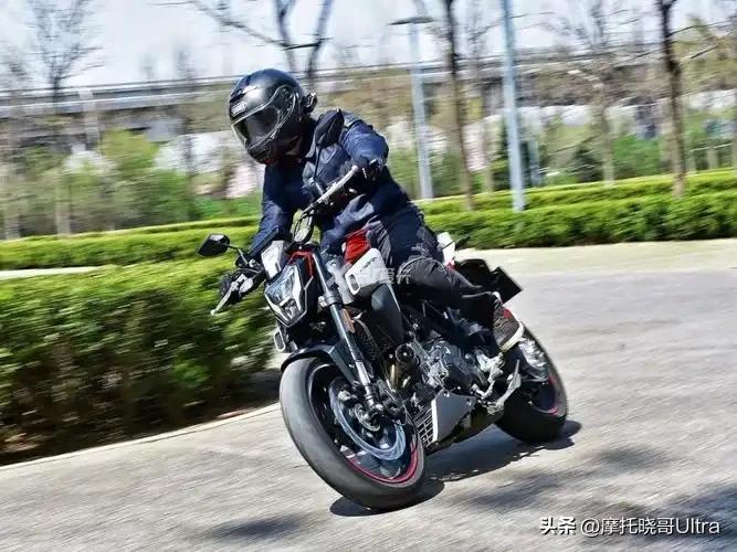 优缺点对比_摩托车正叉倒叉区别_弹簧前叉拆装