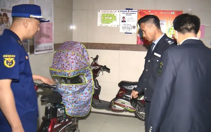 暗网下载 小区内电动自行车违规停放情况如何？闵行多部门联合夜查