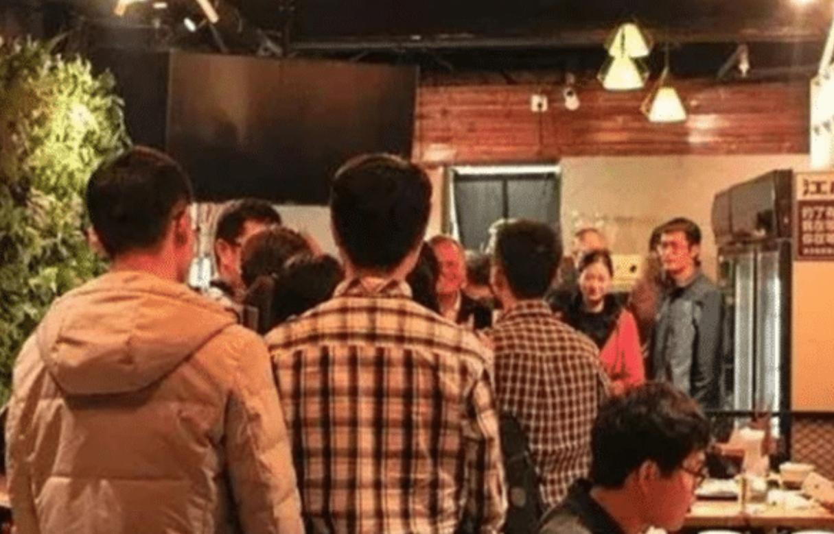 开烧烤店的研究生_学霸合伙开烧烤店_柳叶刀烧烤店活动