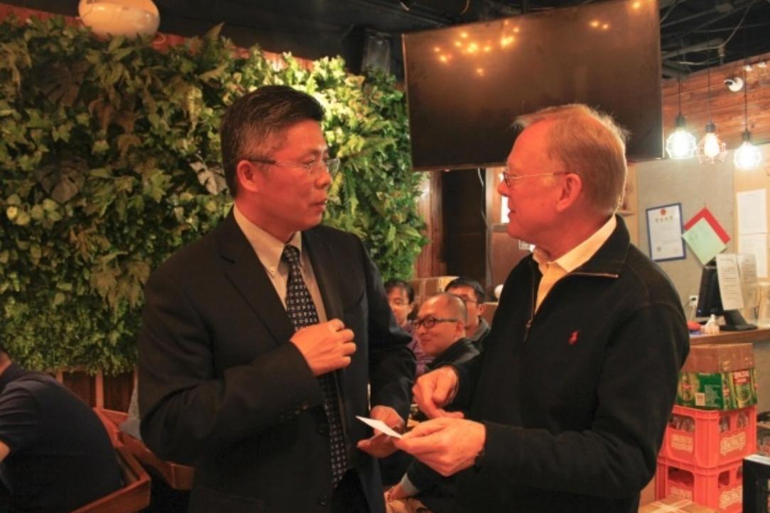 开烧烤店的研究生_学霸合伙开烧烤店_柳叶刀烧烤店活动