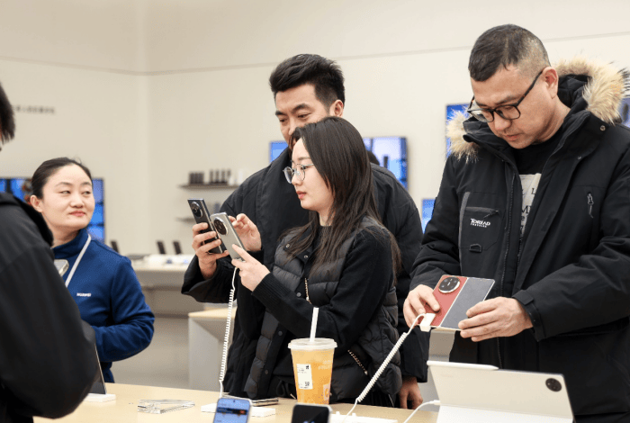 HUAWEI Mate X6折叠屏手机_华为Mate 70系列发布_太原华为体验店