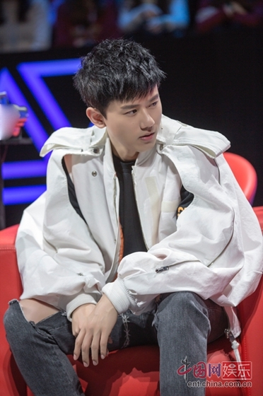 挑战者联盟张杰第三季_英雄联盟张杰是什么装备_张杰挑战者联盟第三季第几期