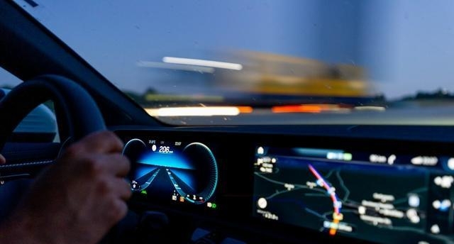 燃油车智能化_油电同智技术路线_智能车制作