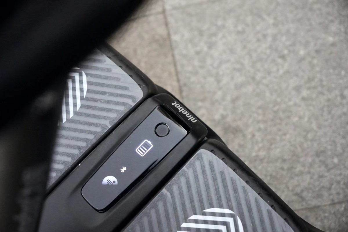 九号平衡车L6_儿童智能代步平衡车_儿童平衡车推荐