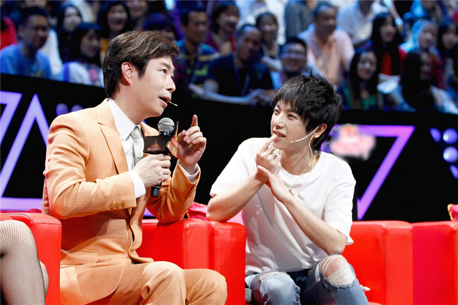 暗网下载 杨坤《天籁之战》致敬祖国唱出“天籁典范”