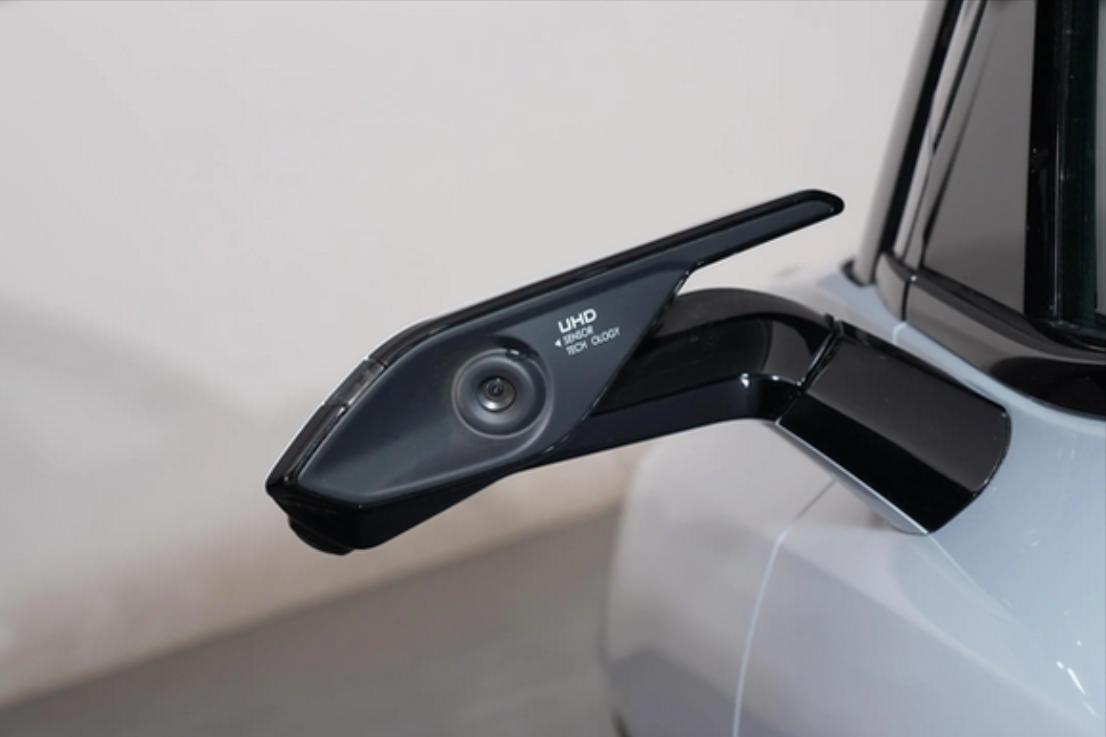 电子后视镜安装体验_电子后视镜与传统后视镜对比_车小丫智能后视镜价格